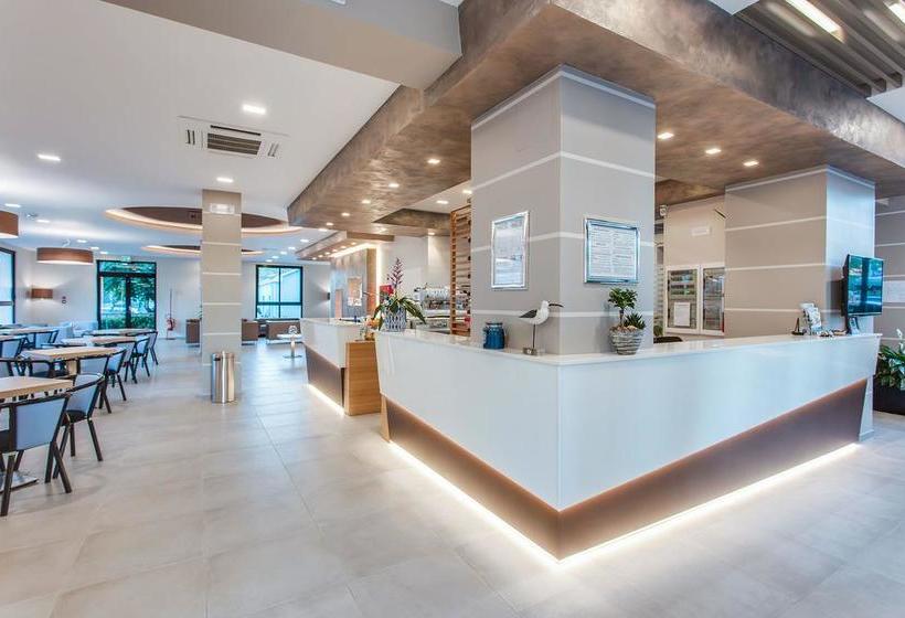 בית מלון כפרי Adriatico Family Village