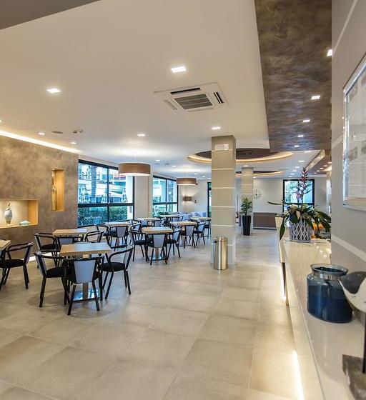 בית מלון כפרי Adriatico Family Village