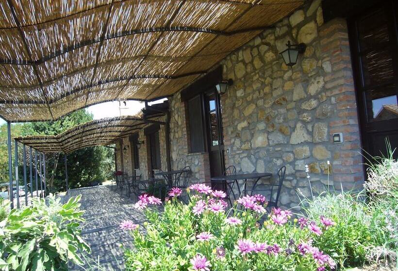 Отель Agriturismo Le Casette