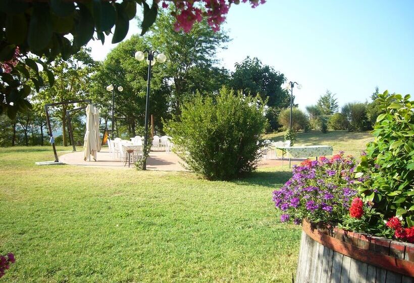 Отель Agriturismo Le Casette