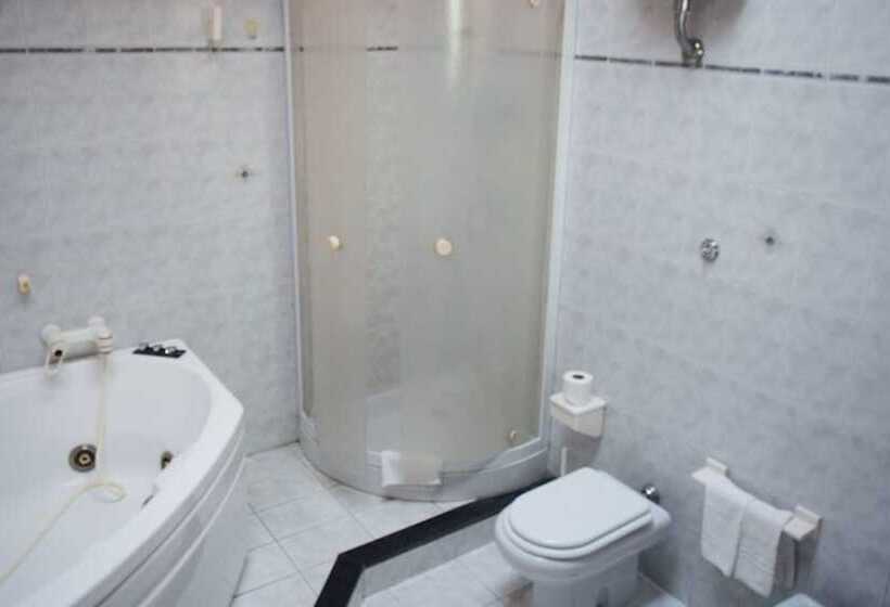 Отель Airport Torre Clementina Inn