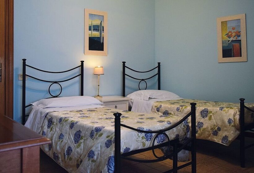 Отель Airport Torre Clementina Inn