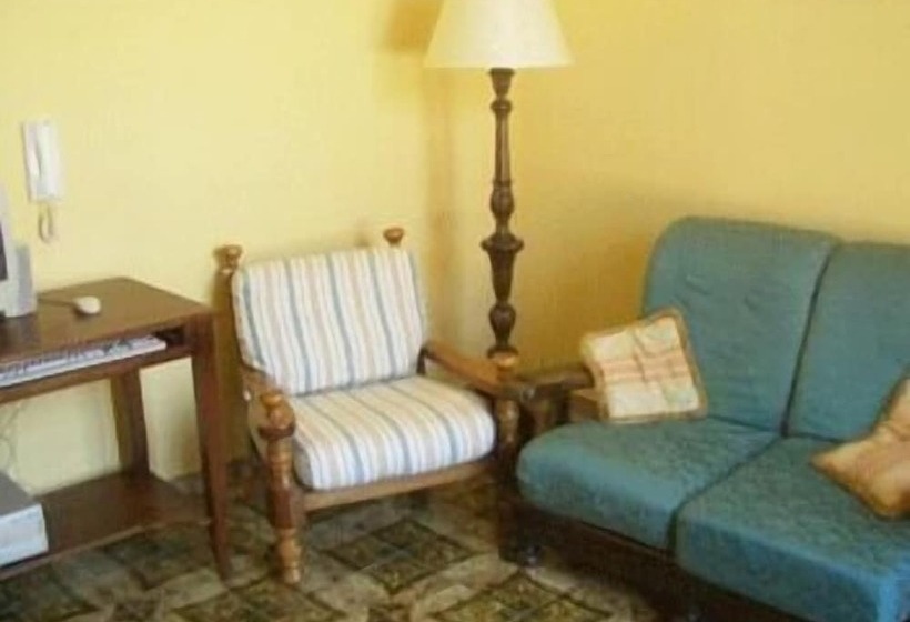 Отель Airport Torre Clementina Inn