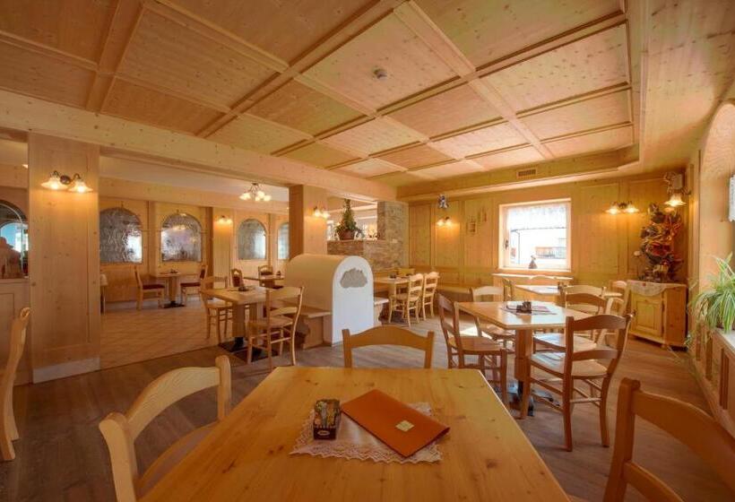 هتل Albergo Alla Rosa