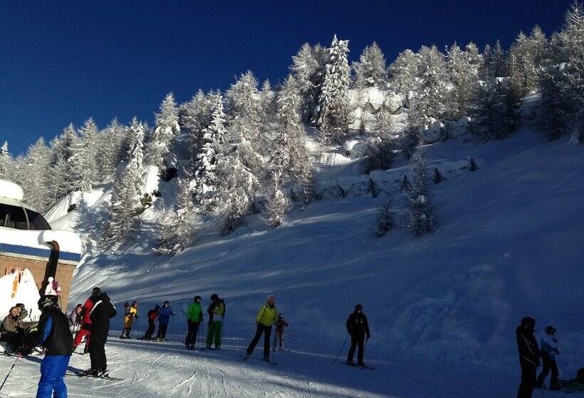 فندق Albergo Aprica Garni