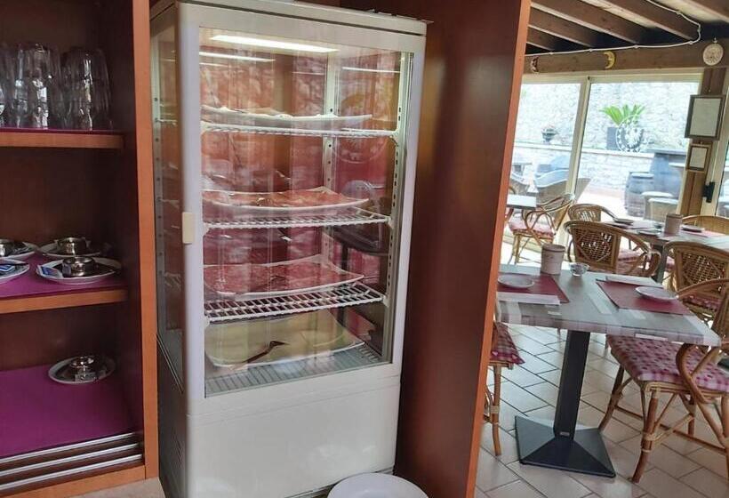 Отель Albergo Casa Este