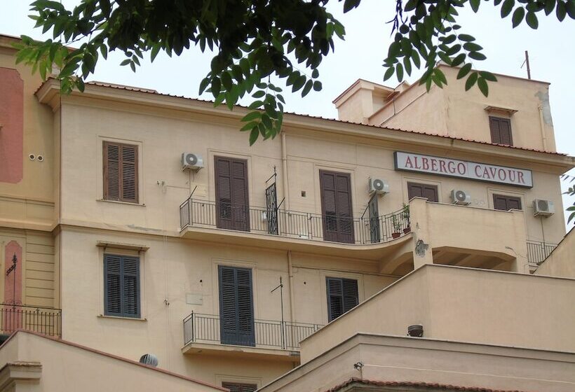 هتل Albergo Cavour