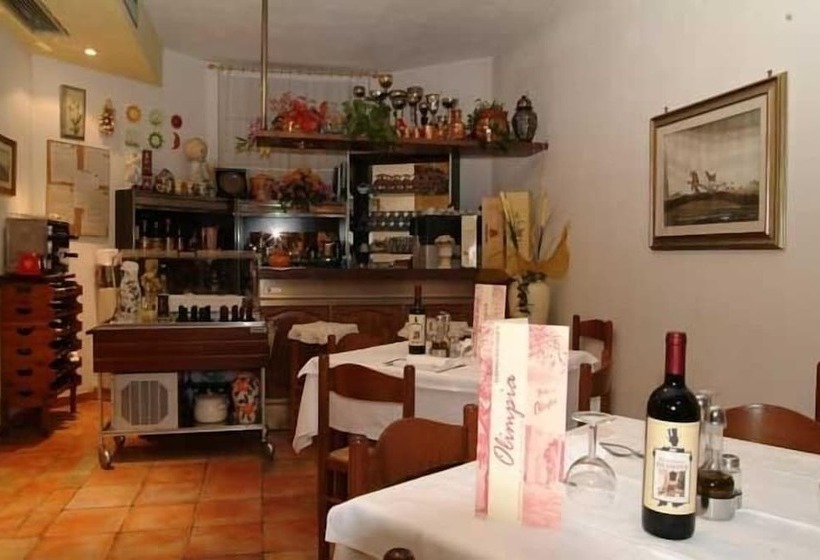 호텔 Albergo Ristorante Olimpia