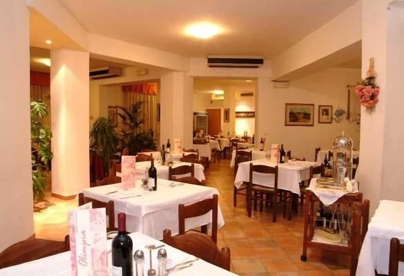호텔 Albergo Ristorante Olimpia