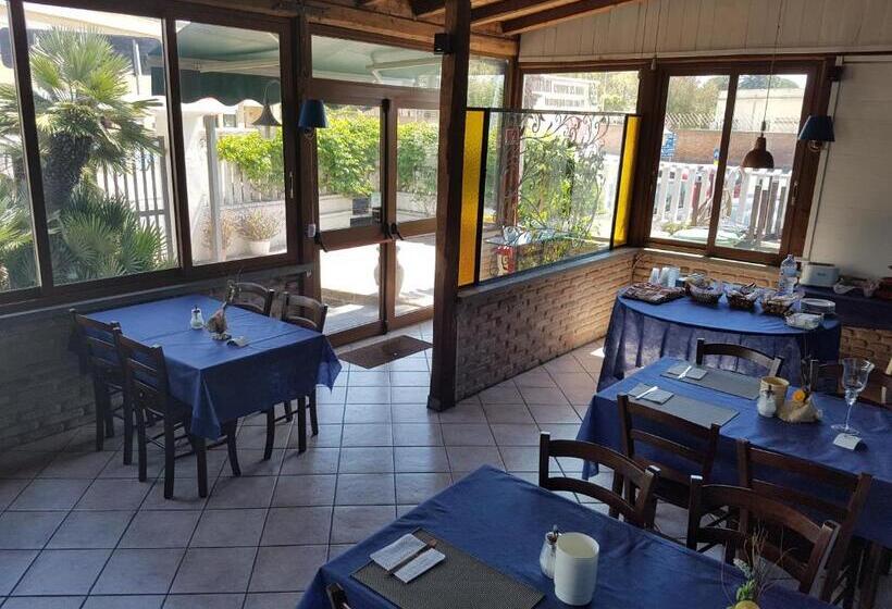 Отель Albergo Villa Marina