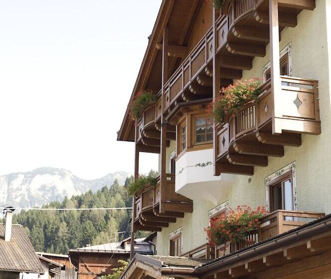 בית מלון כפרי Almazzago