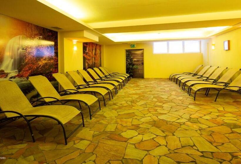 בית מלון כפרי Alpen