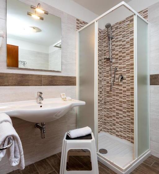 בית מלון כפרי Alpen