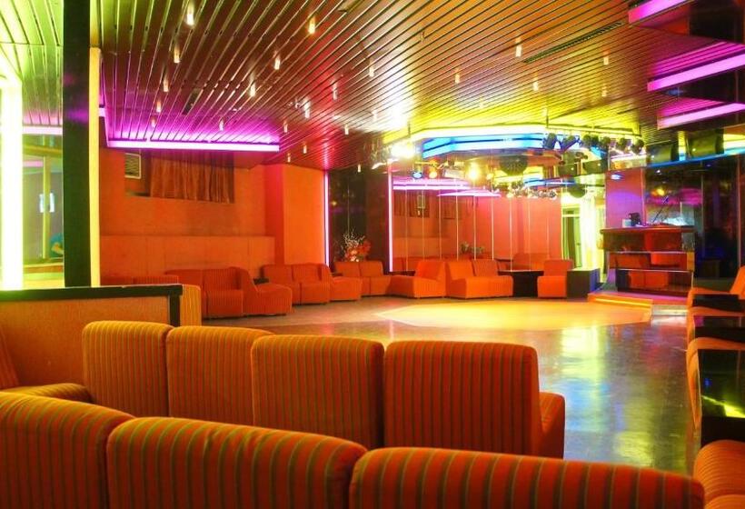 בית מלון כפרי Alpen