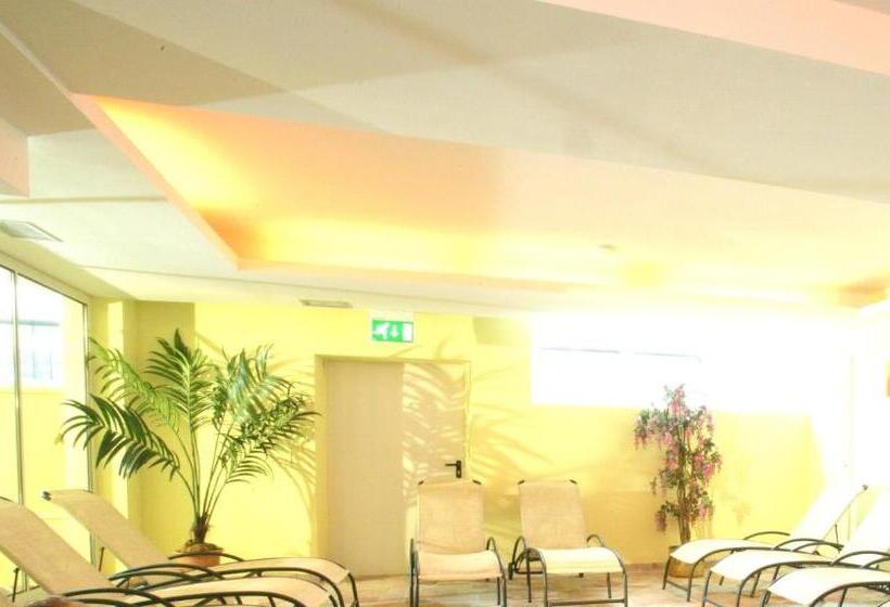 בית מלון כפרי Alpen