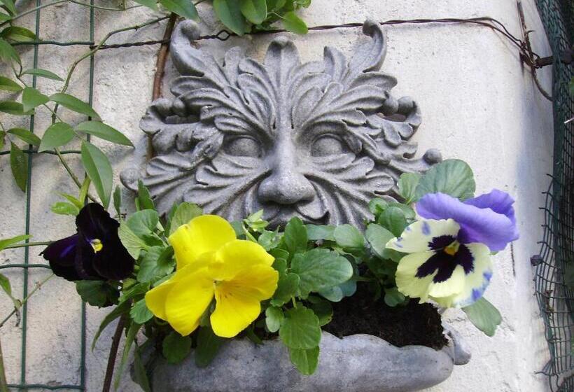 هتل Antica Villa La Viola