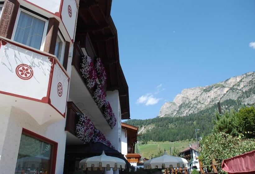 هتل Astor Suites B&b
