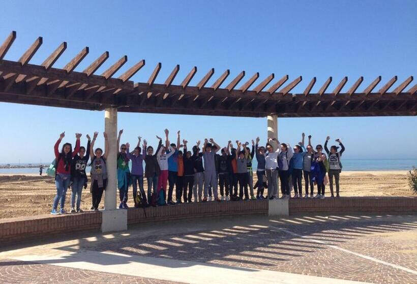 בית מלון כפרי Astoria