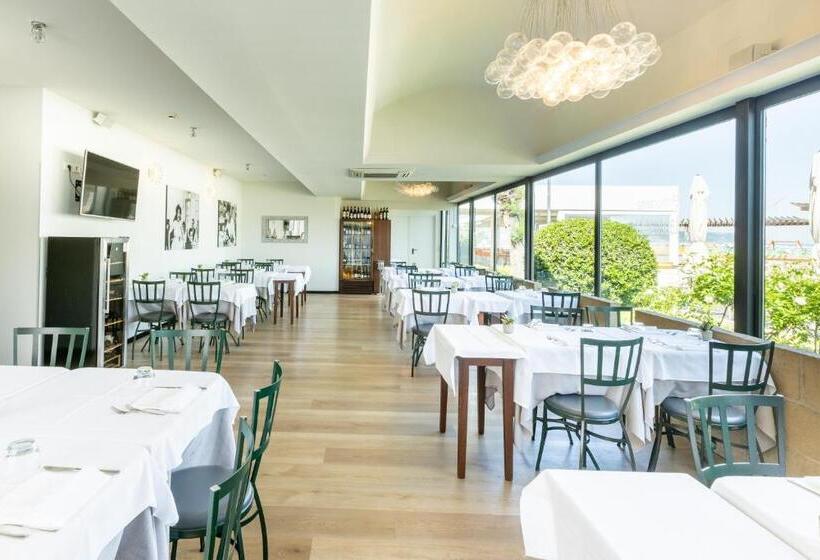 בית מלון כפרי Astoria