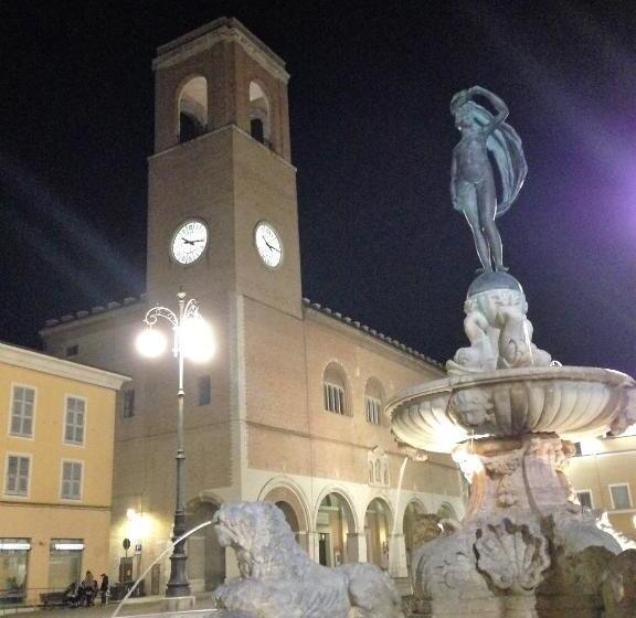 בית מלון כפרי Astoria