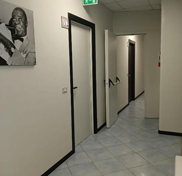 בית מלון כפרי Astoria