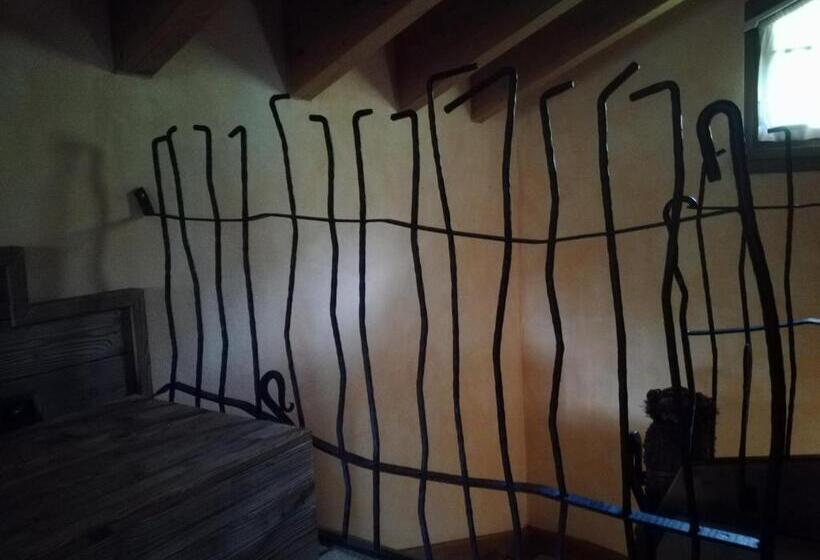 هتل Bait De Angial