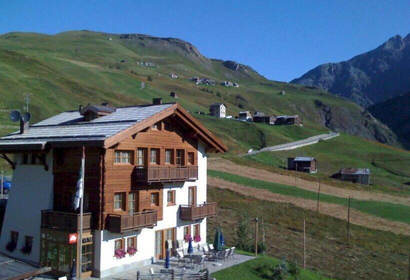 هتل Bait De Angial