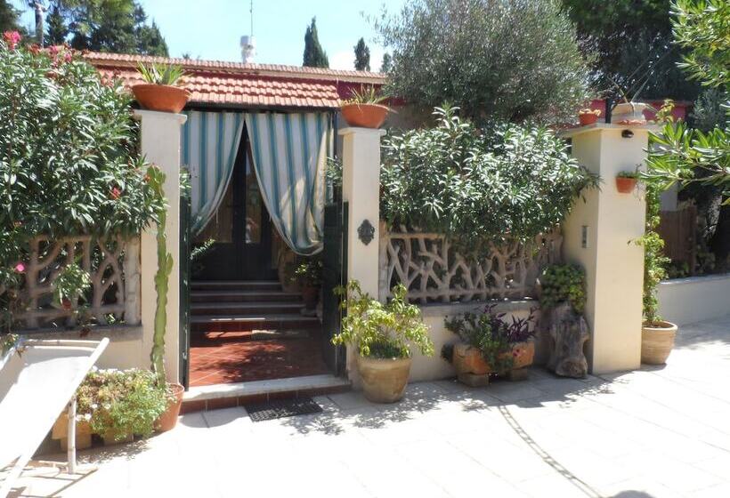 فندق B&b Santa Venardia