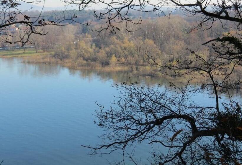 فندق B&b Tana Della Volpe