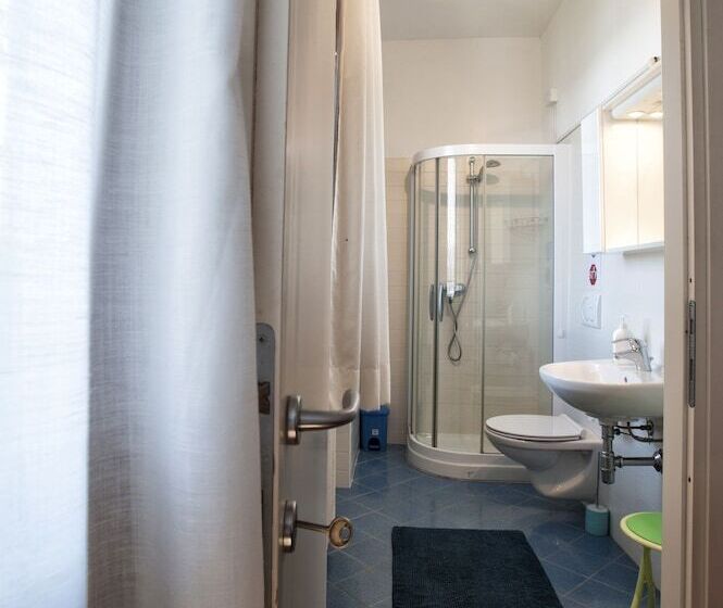 فندق B&b Tana Della Volpe