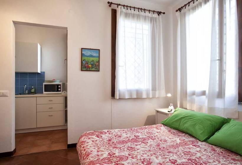 فندق B&b Tana Della Volpe