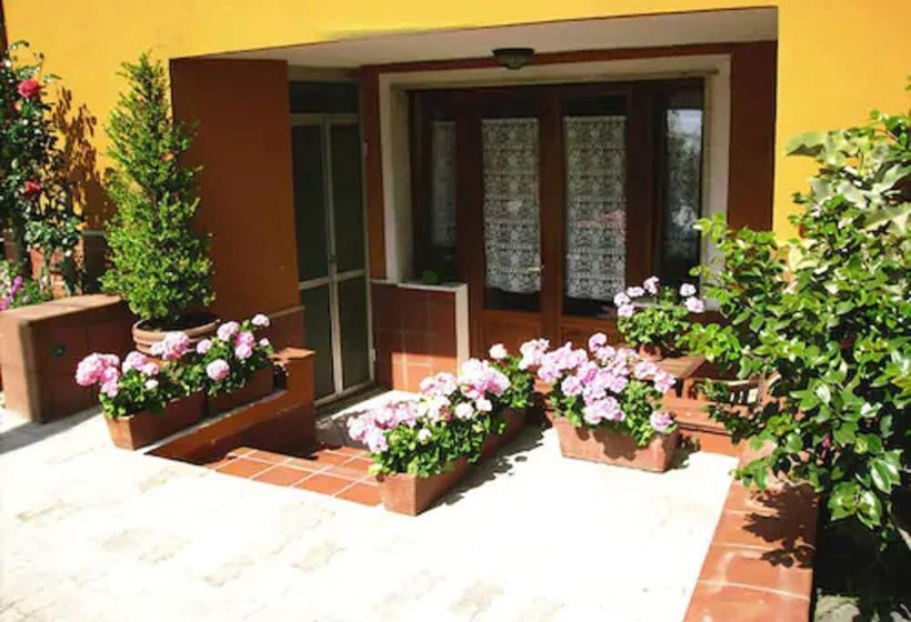 Szálloda Bed & Breakfast Villa Mena