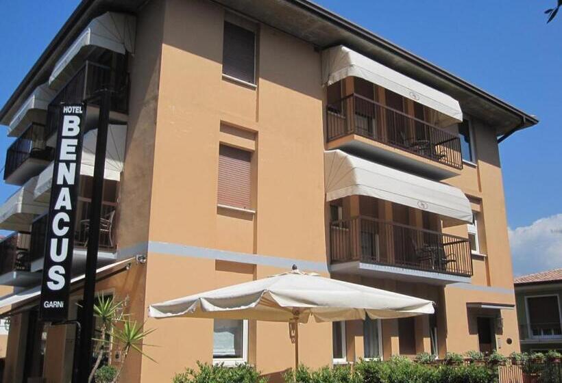 호텔 Benacus