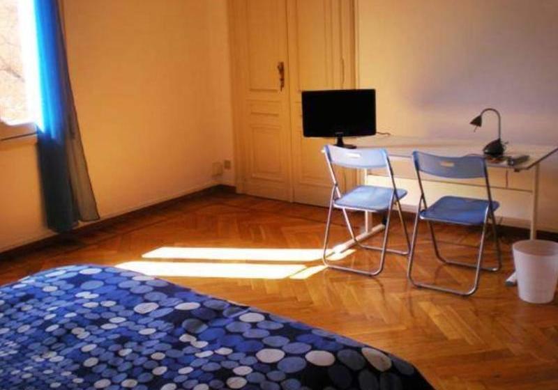 هتل Bologna Old Town