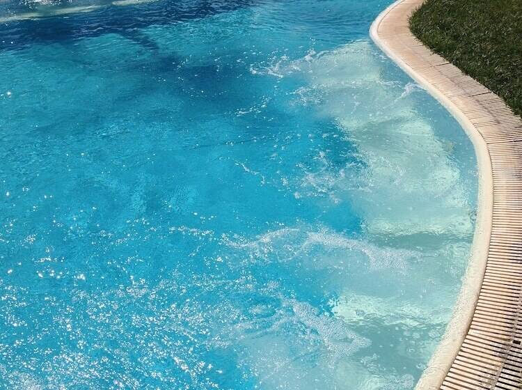 فندق Bv Airone Resort