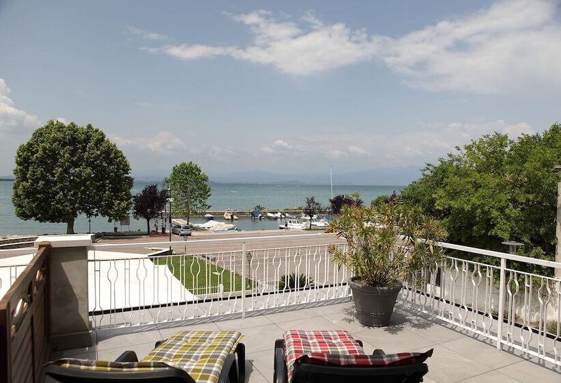 ホテル Campanello