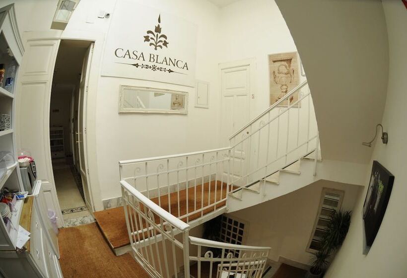 هتل Casa Blanca