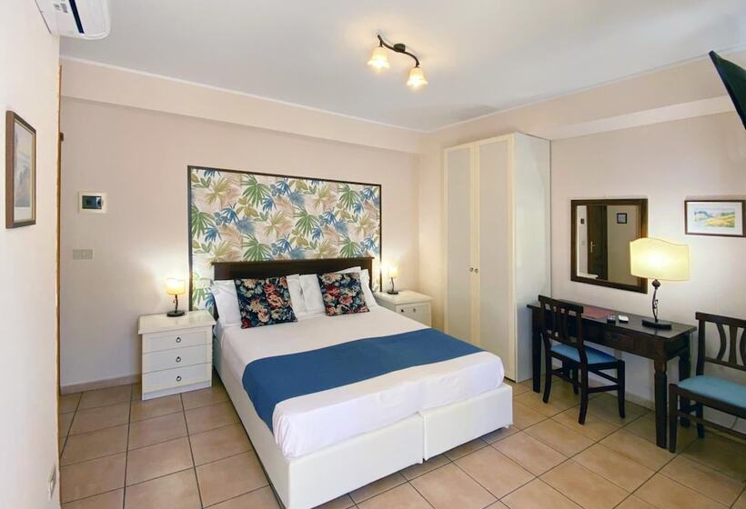 Отель Casa Famiani Bed & Breakfast