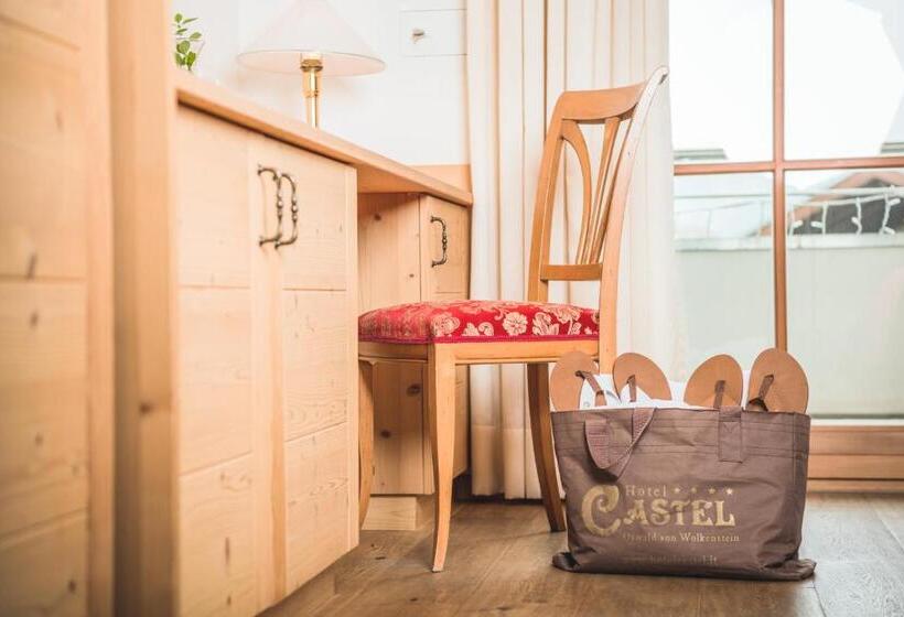 ホテル Castel Oswald Von Wolkenstein