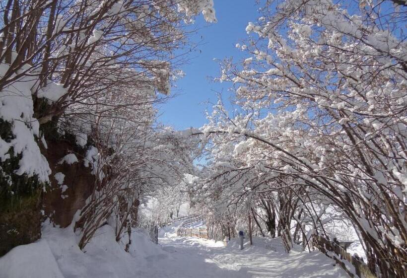 ホテル Castel Oswald Von Wolkenstein