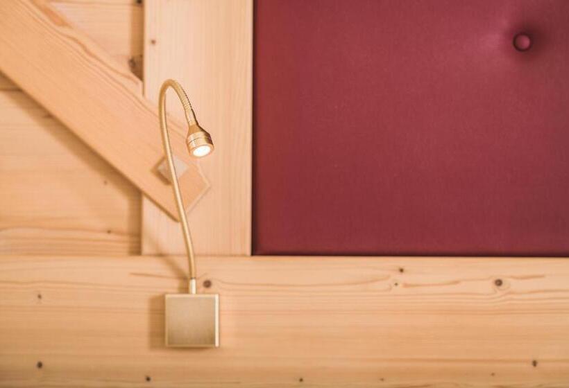 ホテル Castel Oswald Von Wolkenstein