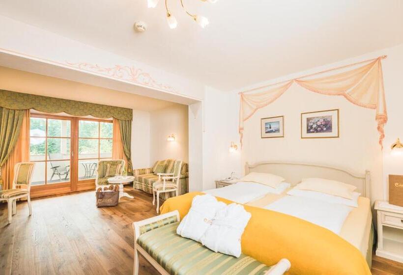 ホテル Castel Oswald Von Wolkenstein