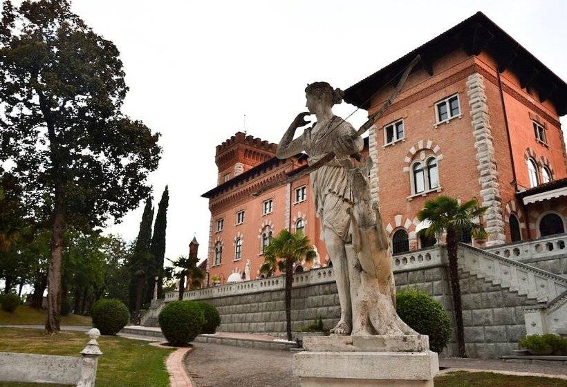 ホテル Castello Di Spessa   Residenze D Epoca