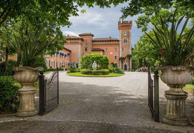 호텔 Castello Di Spessa Residenze D Epoca