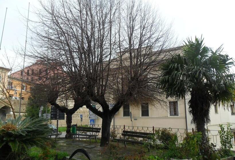 فندق Centrale Di Paolo E Cinzia