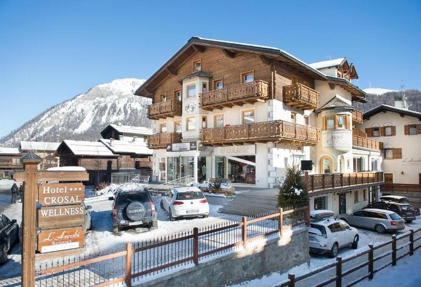 هتل Crosal