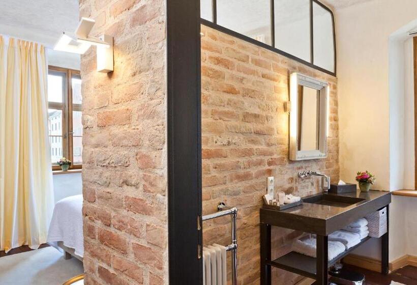 فندق David An Der Donau