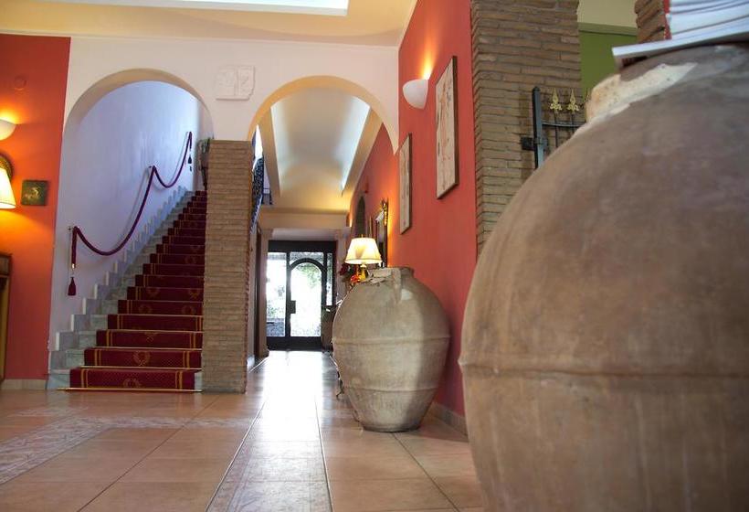 فندق Degli Amici