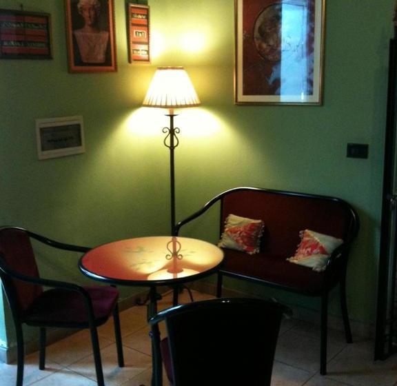 فندق Degli Amici