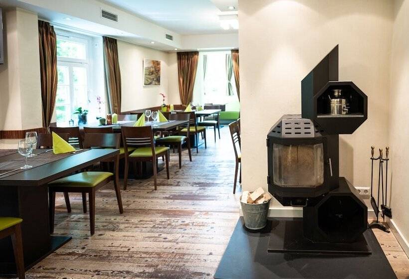 호텔 Domäne Am See